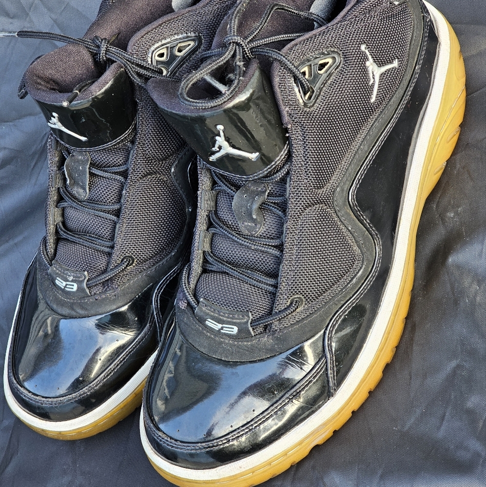 Jordan Elements Black Patent Leather Men’s 10.5 Basketball Shoes